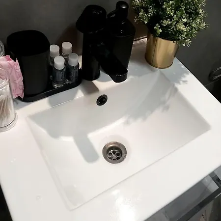 Apartament Hola Legionow *